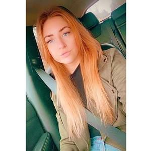 Meet your Posher, Alexis